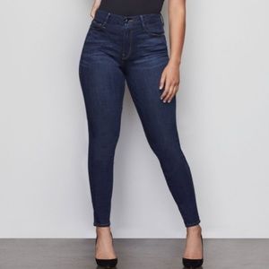 Good American Good Legs Skinny Jeans, Size 6/28